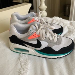 Nike Air Max Correlate Women’s Shoe